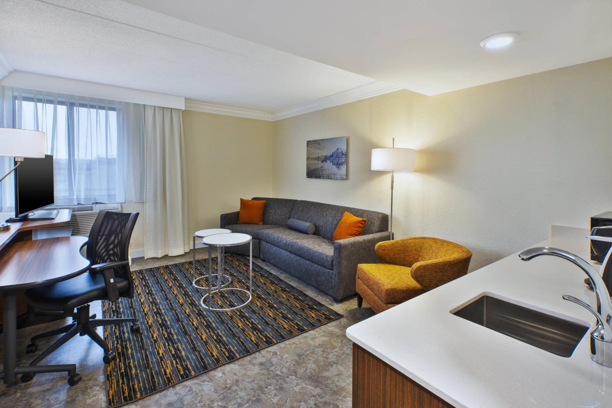 Fairfield By Marriott Inn & Suites Herndon Reston Экстерьер фото